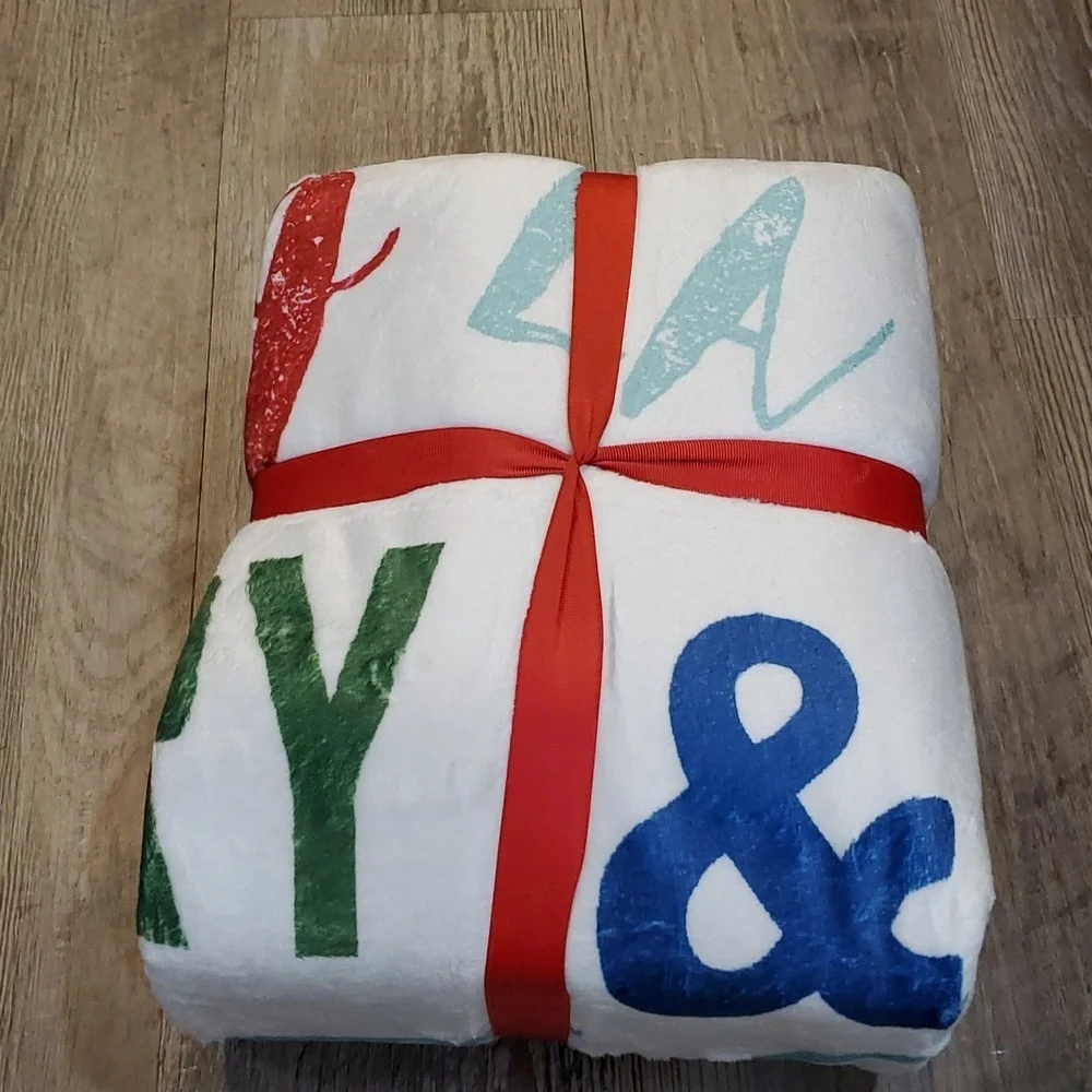 Prewrapped Christmas Throw